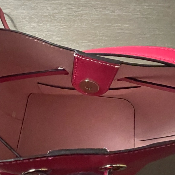 Hot pink Kate Spade bucket crossbody bag. LIKE NEW!! - Picture 2 of 4